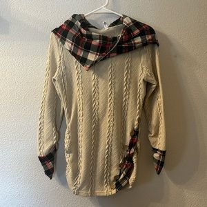 M Dressfo sweater/plaid hoodie size 6